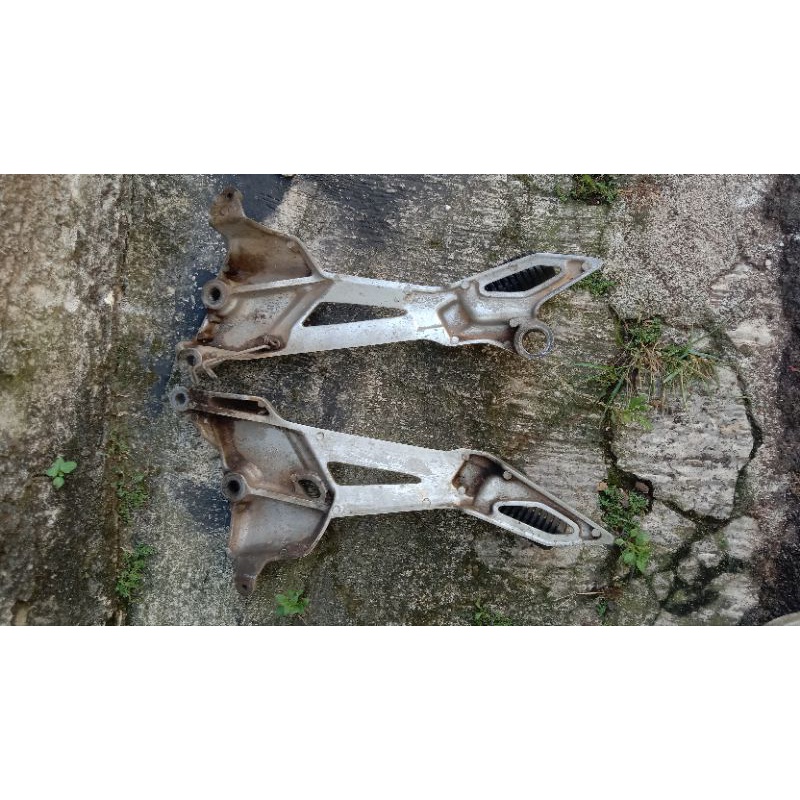 footstep belakang Megapro Primus original