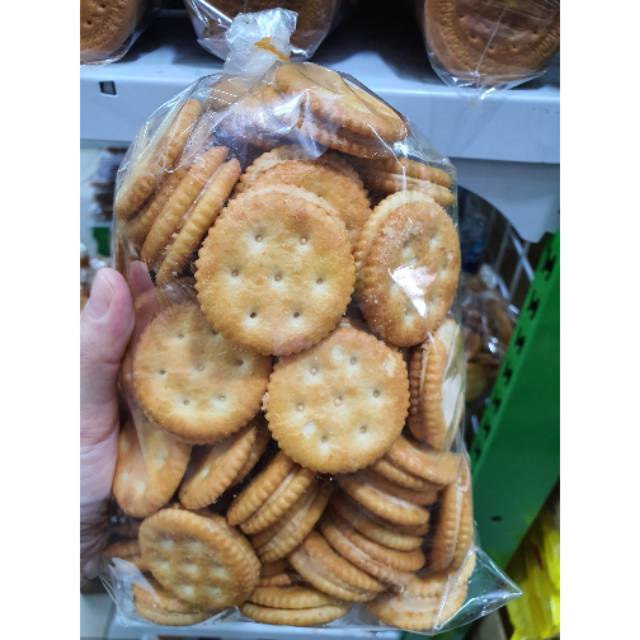 

Biskuit kacang malaysia 500gr JULIES peanut butter crackers