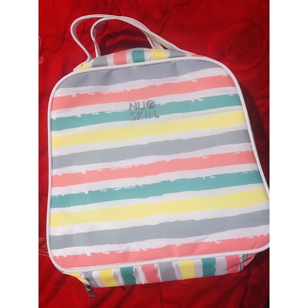 TAS MAKEUP  NU  SKIN  SET *FREE POUCH KECIL