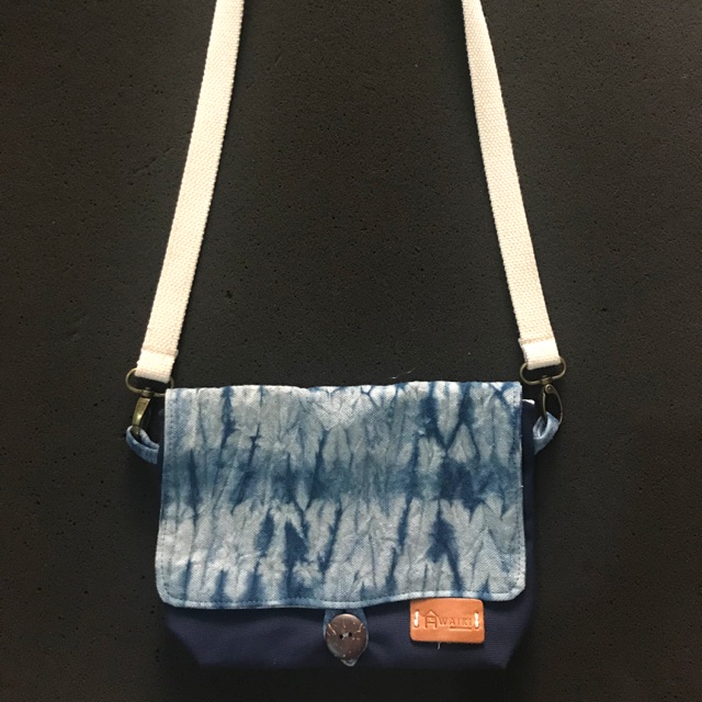Tas Selempang Waiki