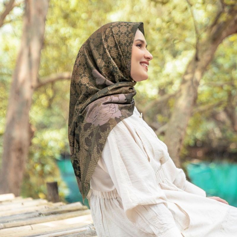 Dayana Scarf Heaven Lights