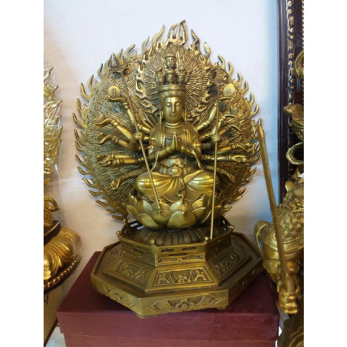 Patung Kimsin Dewi Kwan Im Seribu Tangan 002