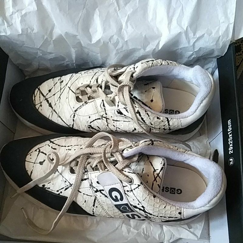 SepatuGoshOriginal