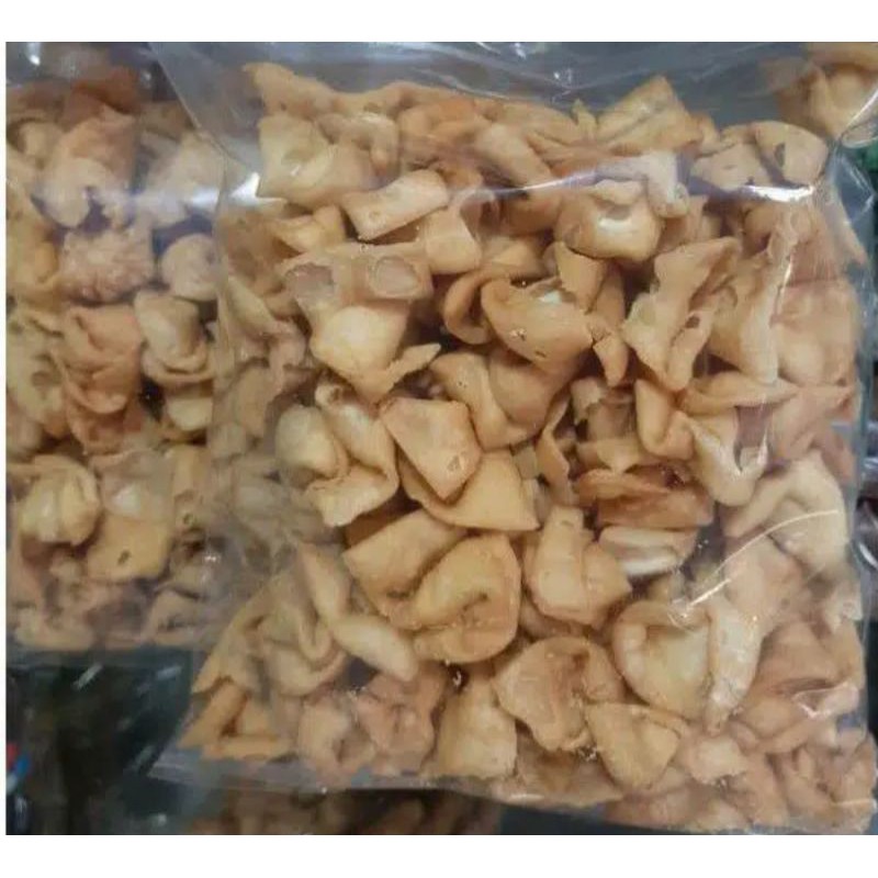 

KRIPIK PANGSIT LIPAT 250GR