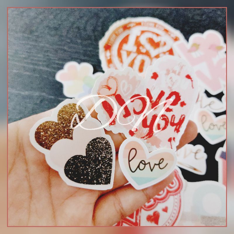 

isi 16 pcs stiker kertas love cute sticker glossy karakter love random
