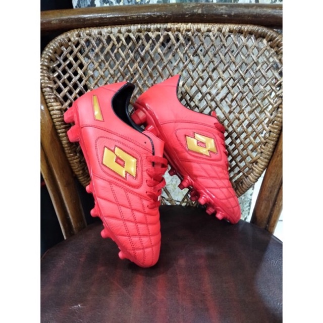 SEPATU BOLA LOTTO BAHAN KULIT ASLI 100%