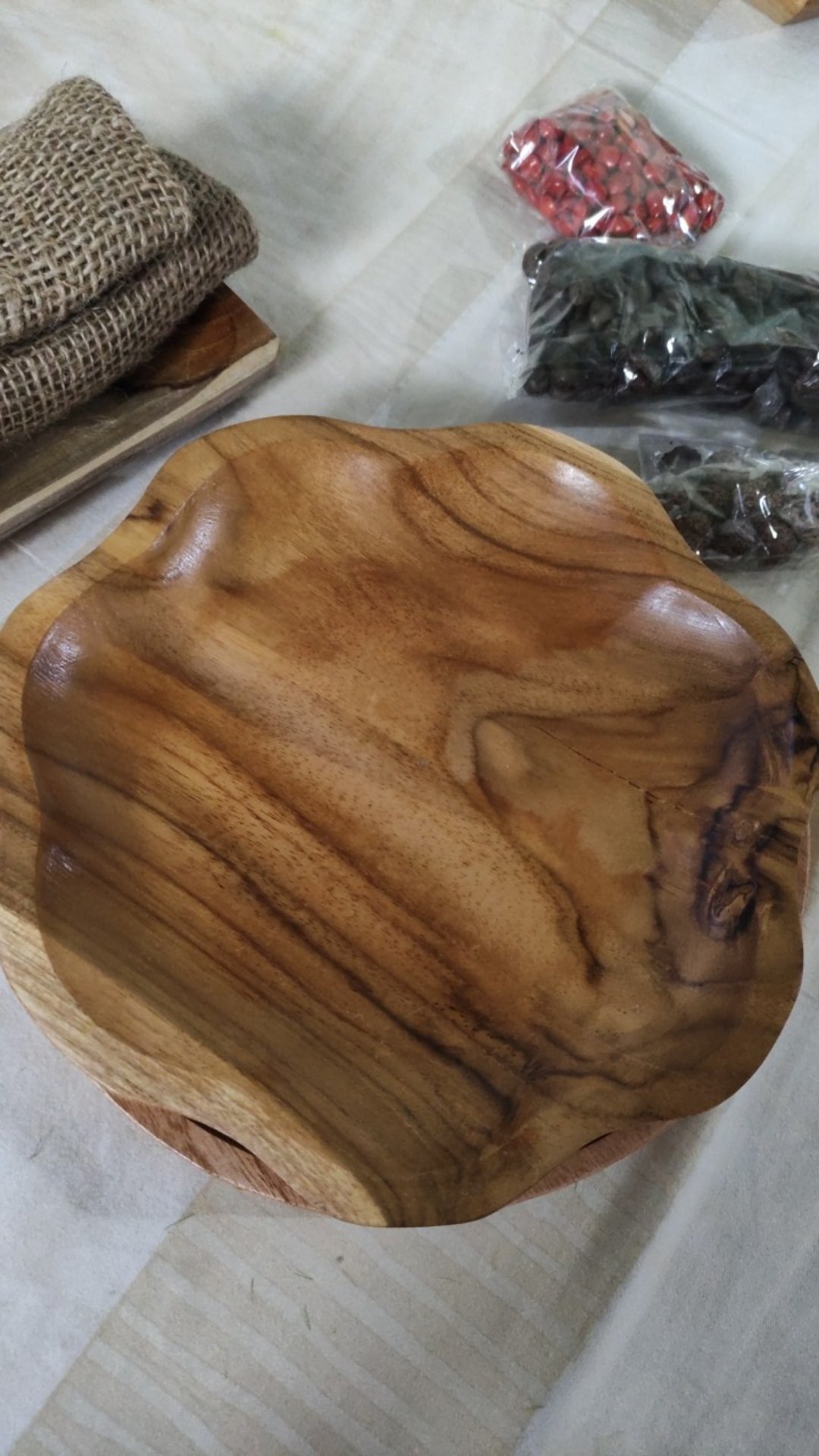 Piring Bunga Kayu Jati 19 Cm