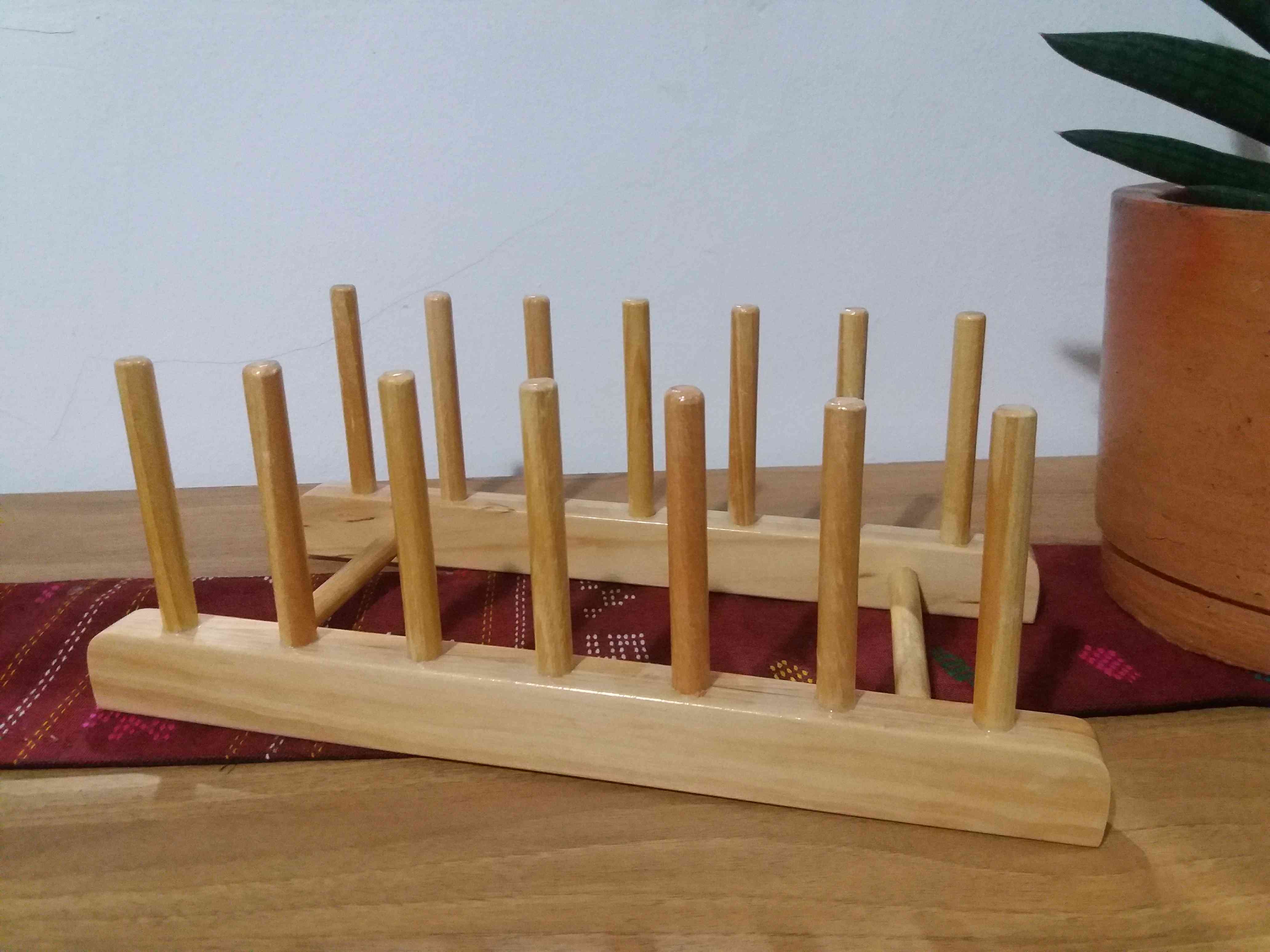 Tempat Piring Kayu Pinus