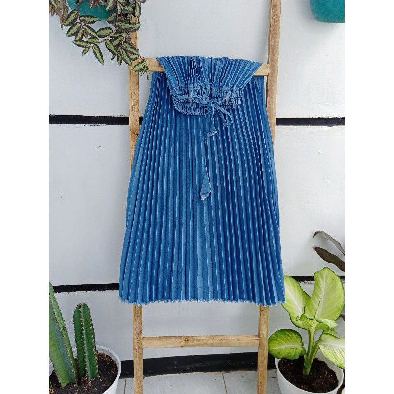 SKINE / ROK JINS PLISKET / JINS PLISKET TERBARU PAKAIAN WANITA-MEDIUM