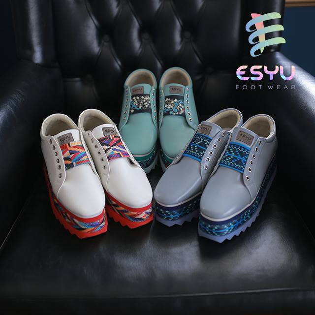 Sepatu Mozaik by Esyu