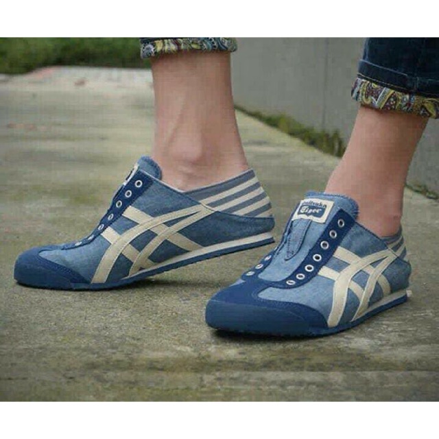 ONITSUKA TIGER SLIP ON