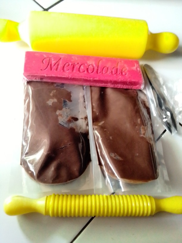 Rolling Nastar Garis Bahan Plastik