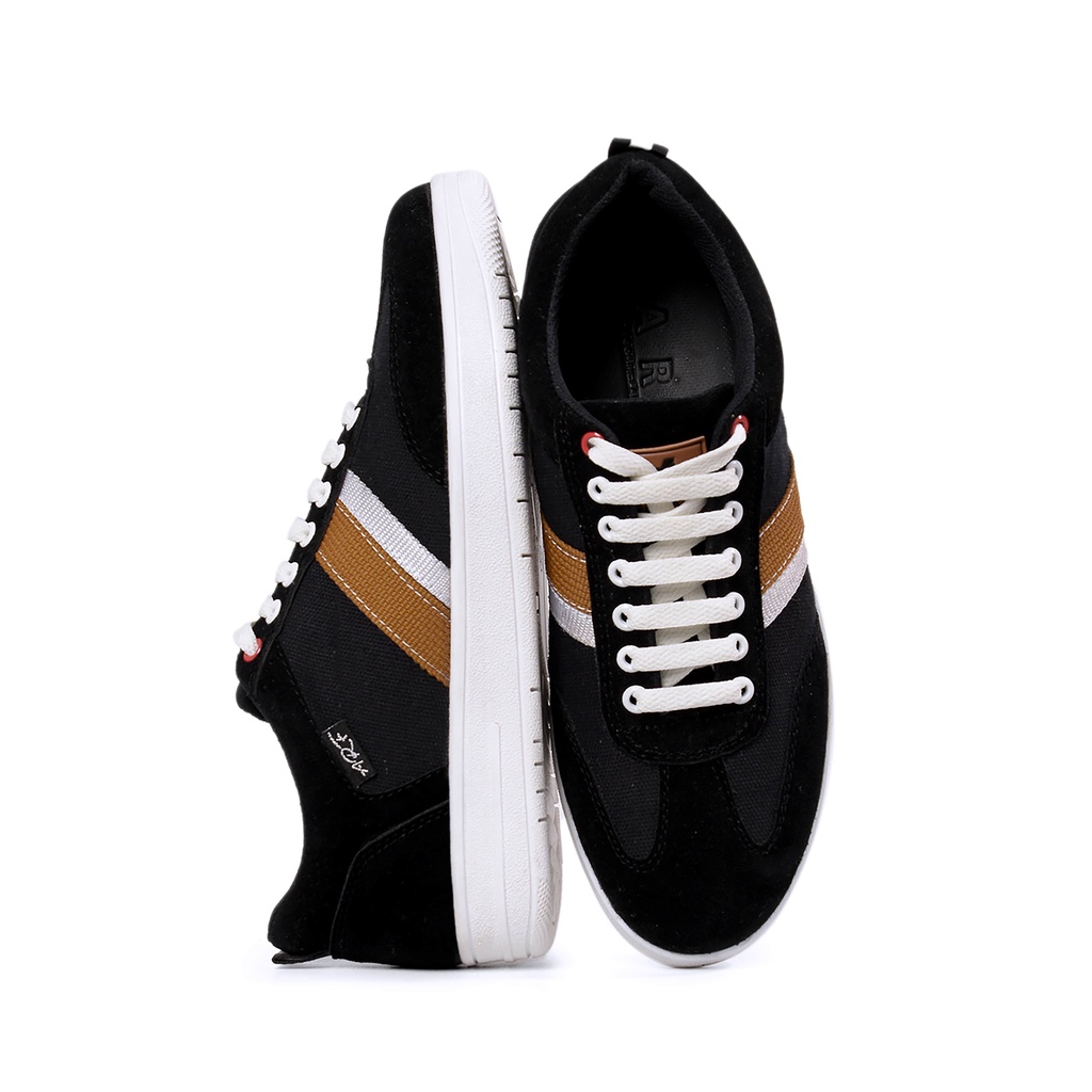 Wilson Black - Sepatu Sneakers Pria Casual Kuliah Santai Unisex Original