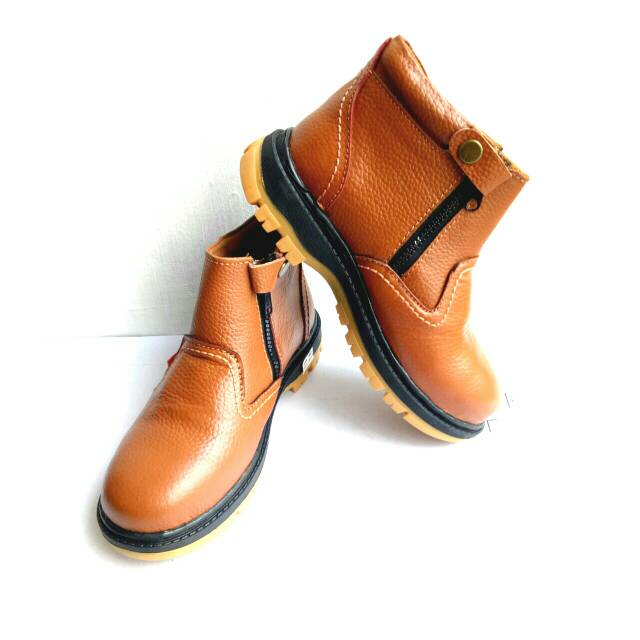 MANDIENS Sepatu Safety Pria Kulit Asli Ujung Besi model Boot Resleting Tanpa Tali Berkualitas Branded Merk Boyken KR04  - Sepatu Safety Proyek - Sepatu Kitchen Anti Licin