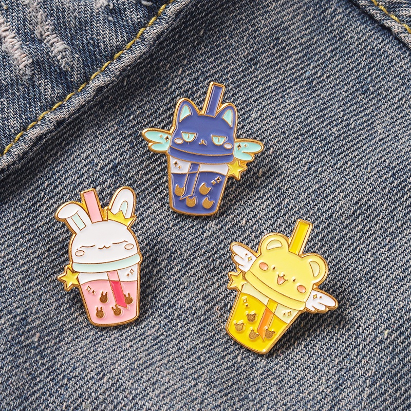 Bros Pin Enamel Bentuk Kartun Hewan Kelinci Kucing Beruang Untuk Hadiah Teman