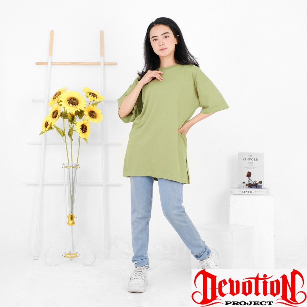 KAOS OVERSIZE WANITA SLIT LENGAN PENDEK BAHAN COTTON