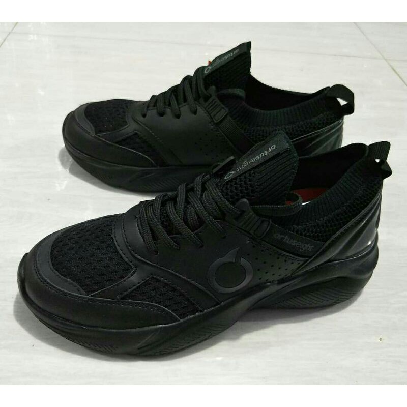 Sepatu Sneakers Ortuseight Santana