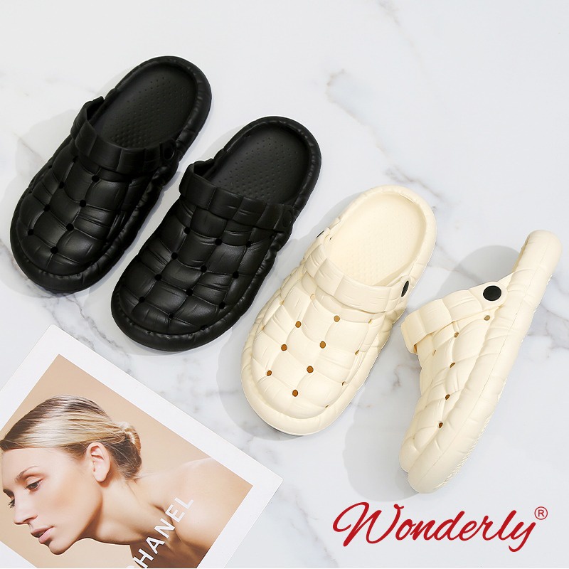 SEPATU SENDAL MODEL CROCS WONDERLY 002-WL1