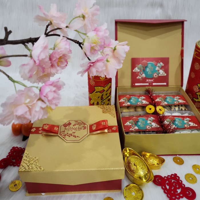 

Paket box dekorasi sakura hampers imlek cny parcel hadiah kue kering 1 - Box kuning/isi3