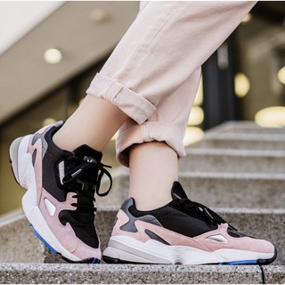 harga adidas falcon x kylie jenner