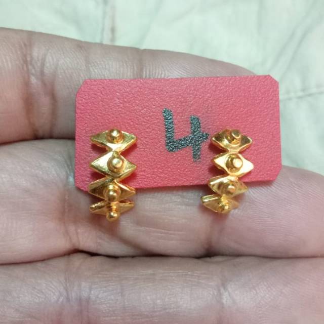  Anting  model  segitiga emas  london kadar 99 9 emas  toba 