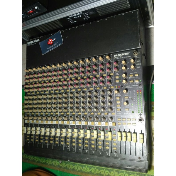 MIXER MACKIE VLZ 16 CR1604 ORI USA