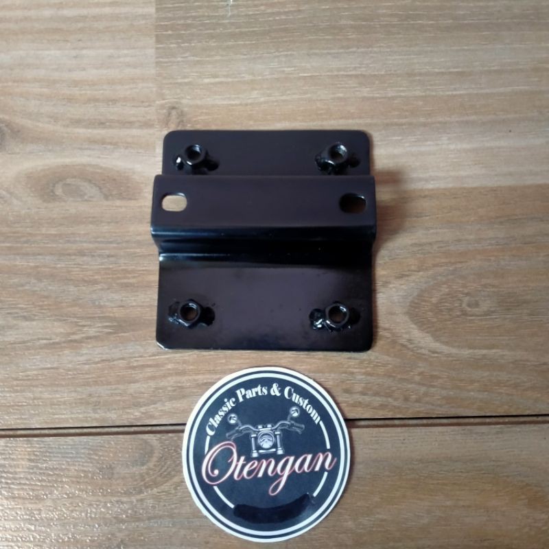 braket spakbor Honda win braket spakbor win dudukan spakbor Honda win dudukan spakbor depan win