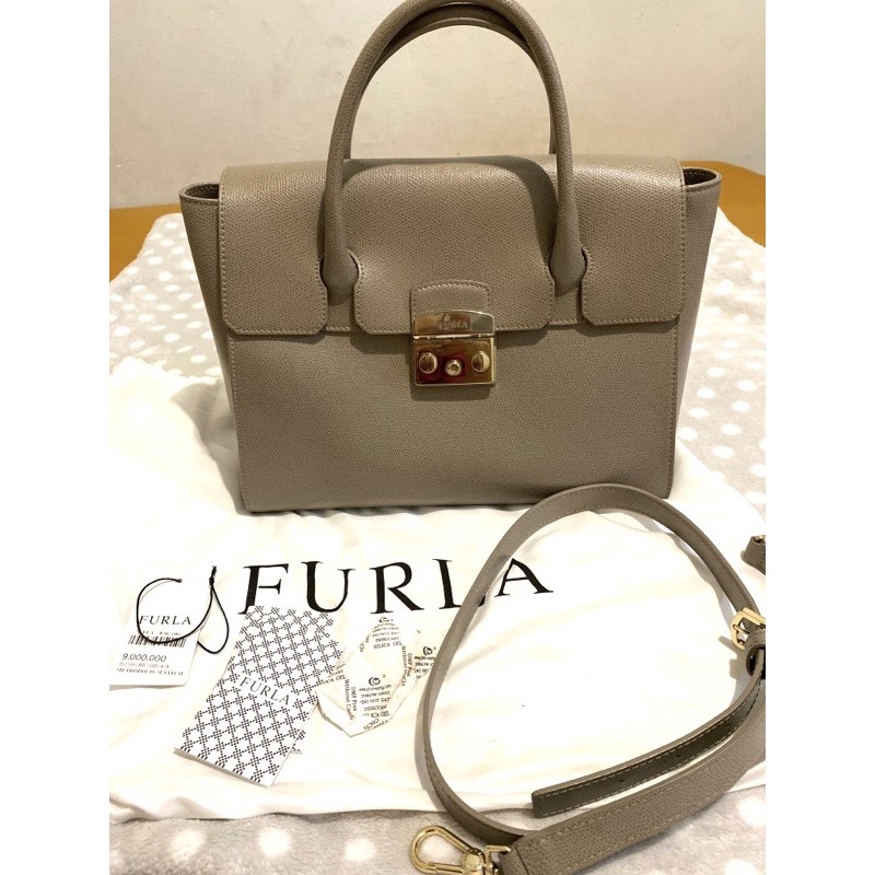 Furla metropolis medium satchel sabbia Very Good Condition