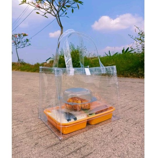 

Tas Bento Kotak Nasi Transparan (P.25 L.10 T.20)