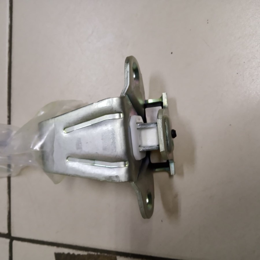 door lock kunci bak strada triton 2008-2018 genuine