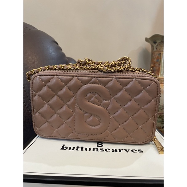 Preloved Yura bag buttonscarves mocca