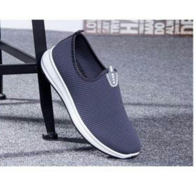 SEPATU SNEAKERS SNEAKER SLIP ON SLIPON TANPA TALI CASSUAL CASUAL WARNA POLOS CEWEK COWOK PRIA WANITA