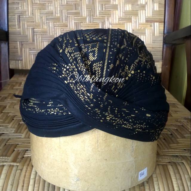 Blangkon Jogja Hitam emas