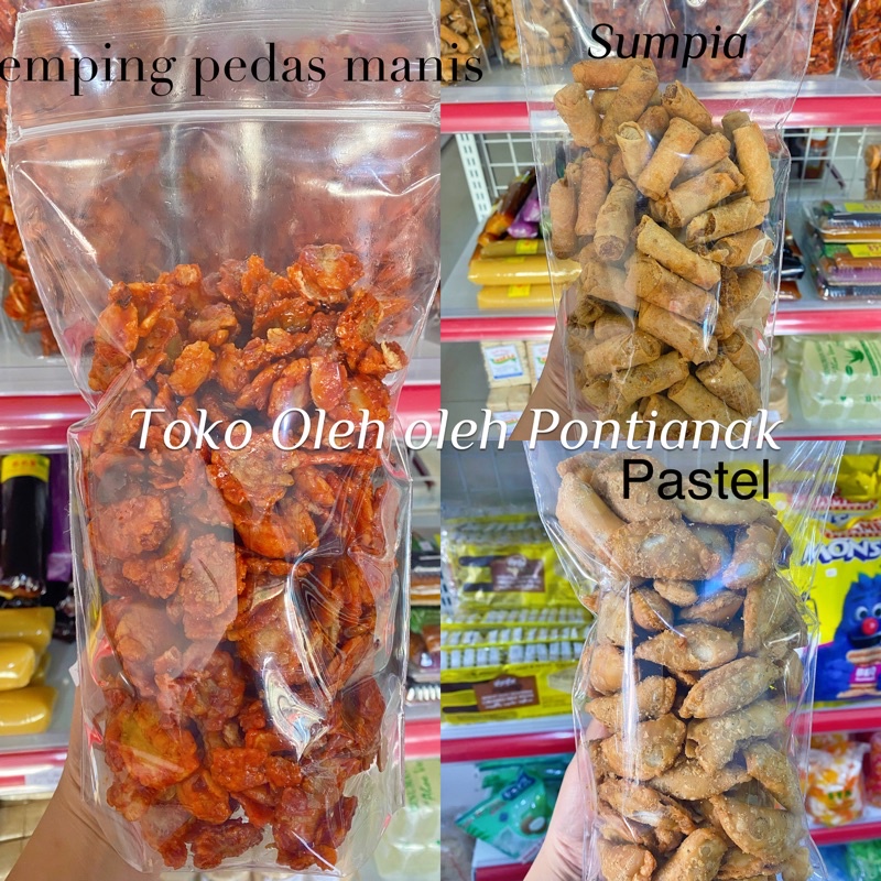 

Snack emping pedas manis bumbu/ Sumpia/ Pastel 500g Siap makan