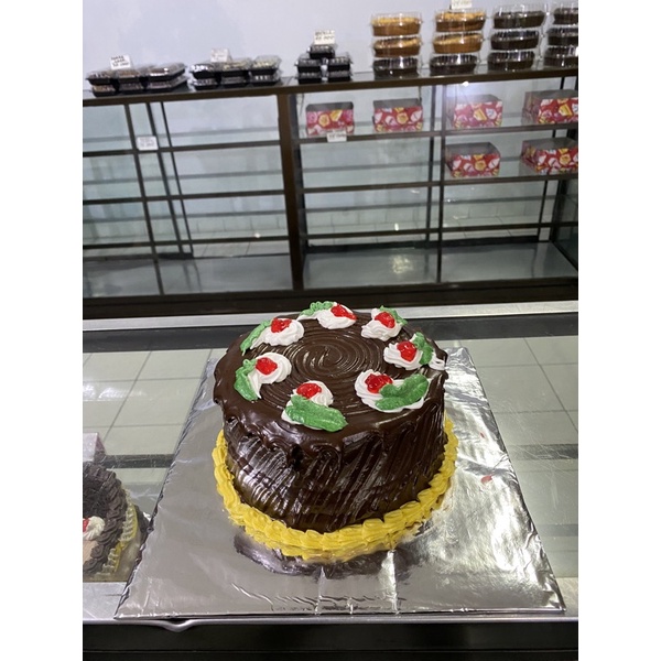 

KUE TART LAPIS SURABAYA UKURAN 18 CM MODEL 7