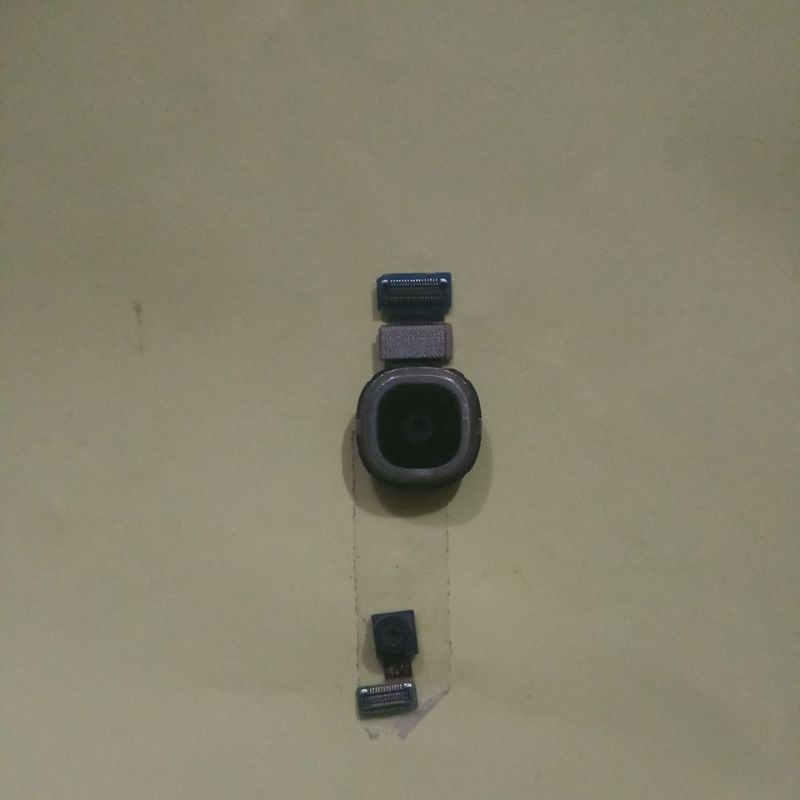 

camera_depan_belakang_samsung_s4_I9500