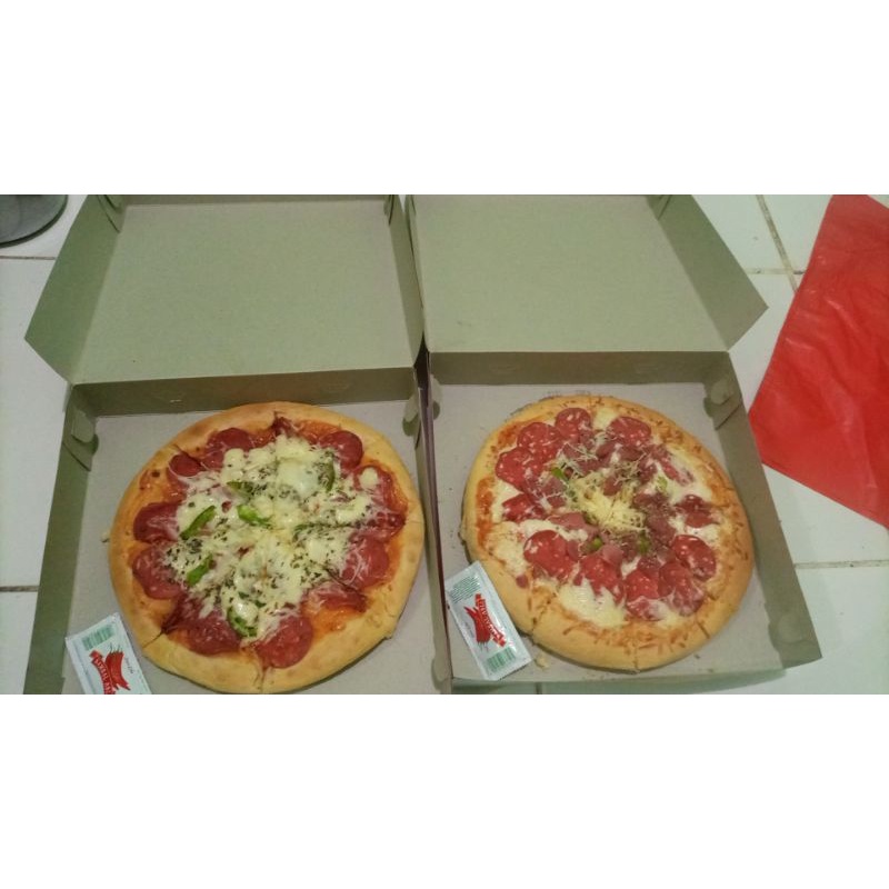 

Pizza Homemade Moza Beef