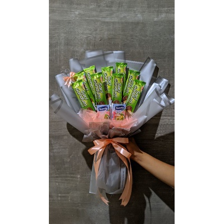 

BOUQET SNACK BEBAS COSTUM ISI & WARNA