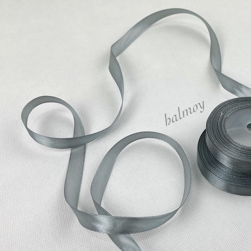 

PITA SATIN KAIN 1/2 INCI 12 MM WARNA ABU ABU TUA #180