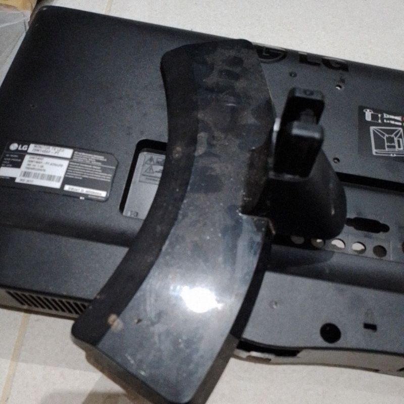 kaki TV LG 20MT48AF