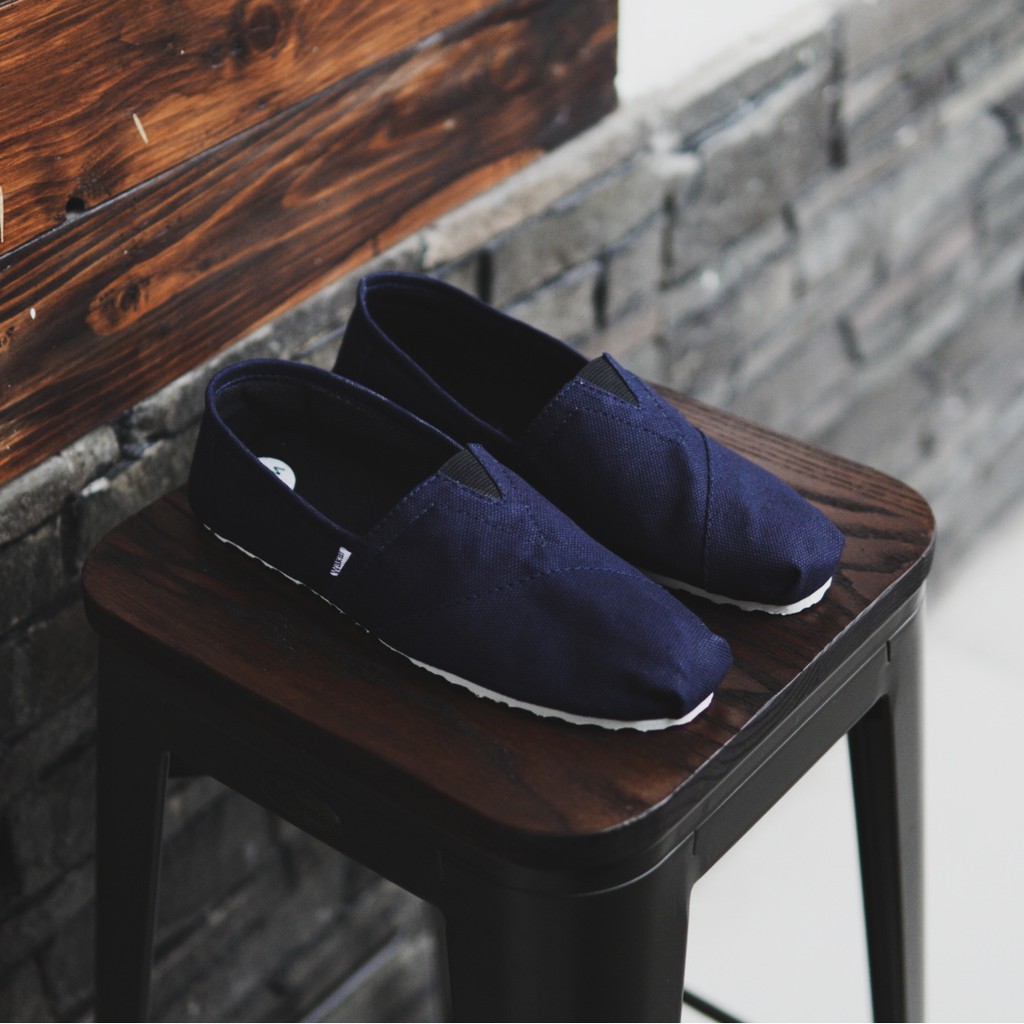 SEPATU SLIP ON CASUAL SANTAI HARIAN SEPATU SLOP WAKAI BIRU SEPATU PRIA TERMURAH!!!