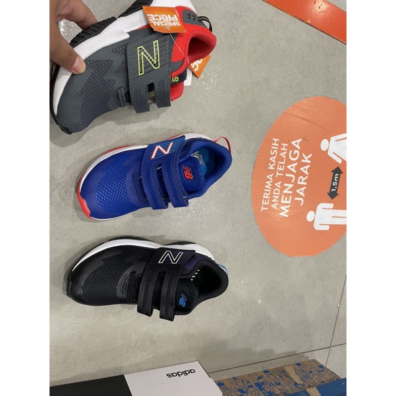 New Balance Rave Run Boy's Running Shoes