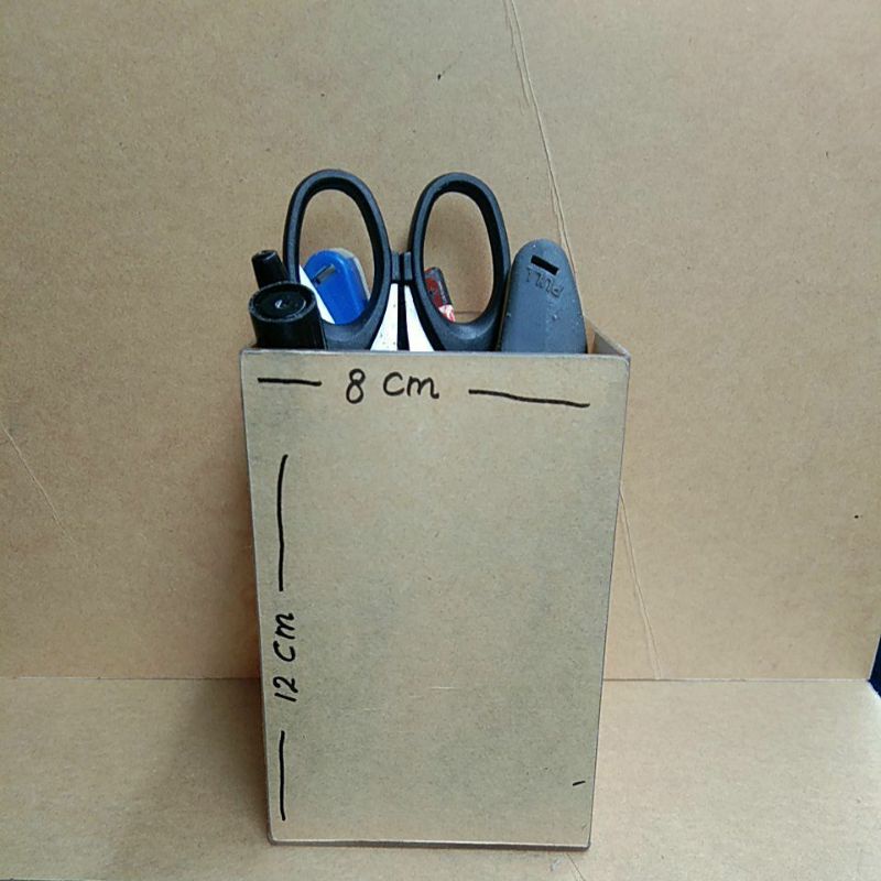

Tempat ATK Akrilik 8 x 8 x 12