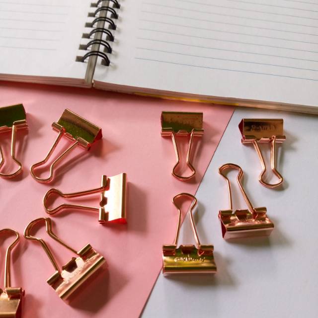 

ROSEGOLD BINDER CLIP