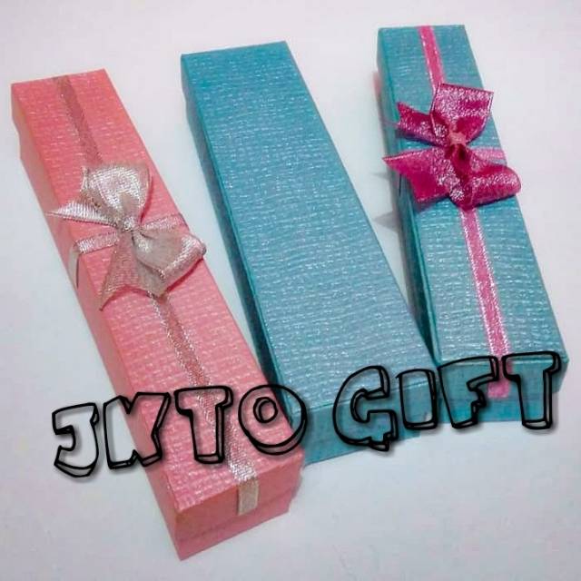 

Kotak Kado Gift Box Ukuran 20x4x4 Cm
