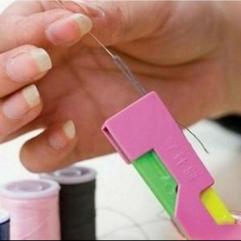 Alat Bantu Memasukan Benang Ke Lubang Jarum Needle Threader