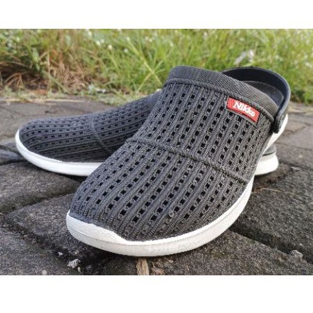 Sandal sepatu slop selop cowok pria karet BAKPAO anti air awet NIKKO 8151