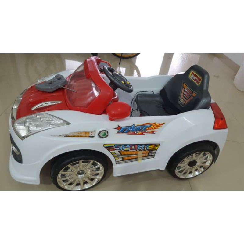 MAINAN MOBIL KONTROL PAKAI AKI LISTRIK