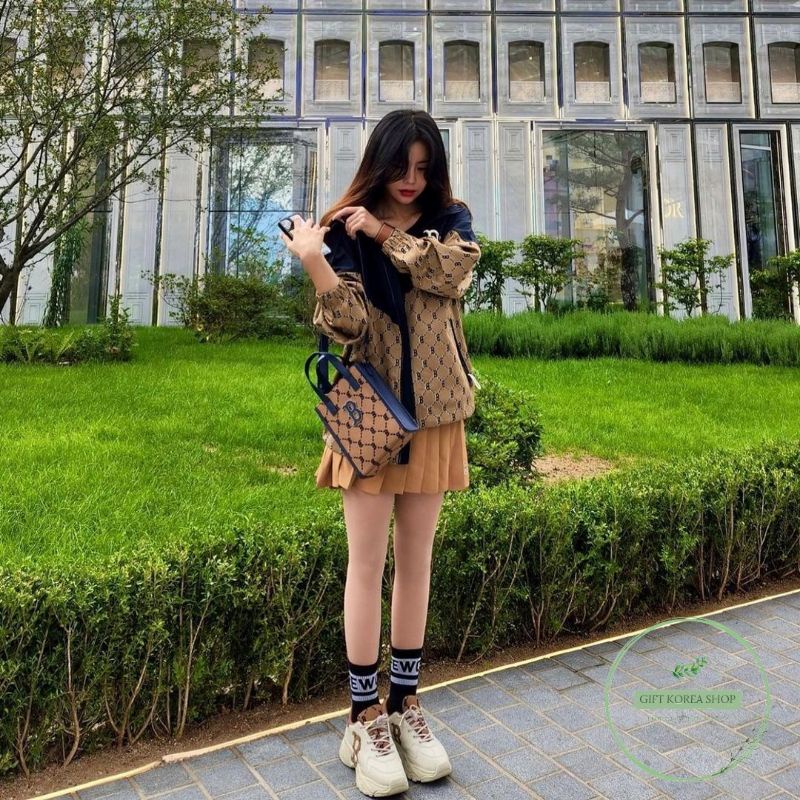 DIA MONOGRAM HANDPHONE CROSS BAG NEW YORK YANKEES