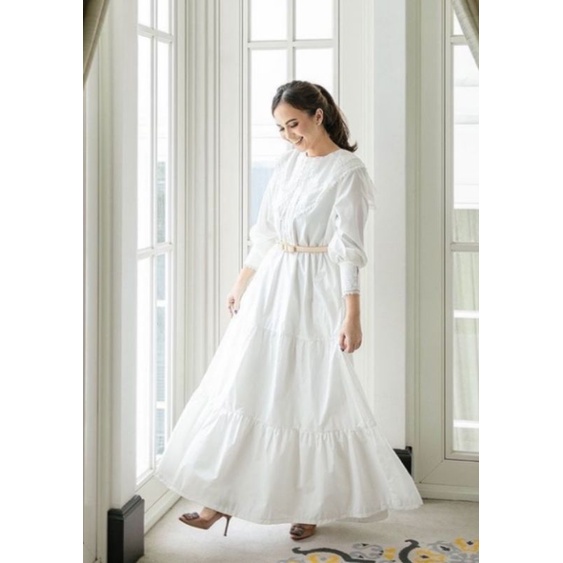 Suri Dress by Wear Lumiere #dressvintage #dressputih #wearlumiere #suridress #lacedress